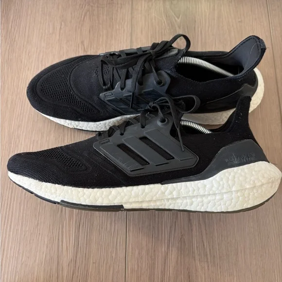 Adidas Ultraboost 22 running shoes size 12
